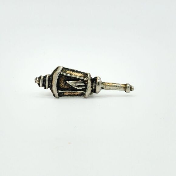 5/$25 Vintage two tone torch lamp brooch pin - Picture 2 of 7